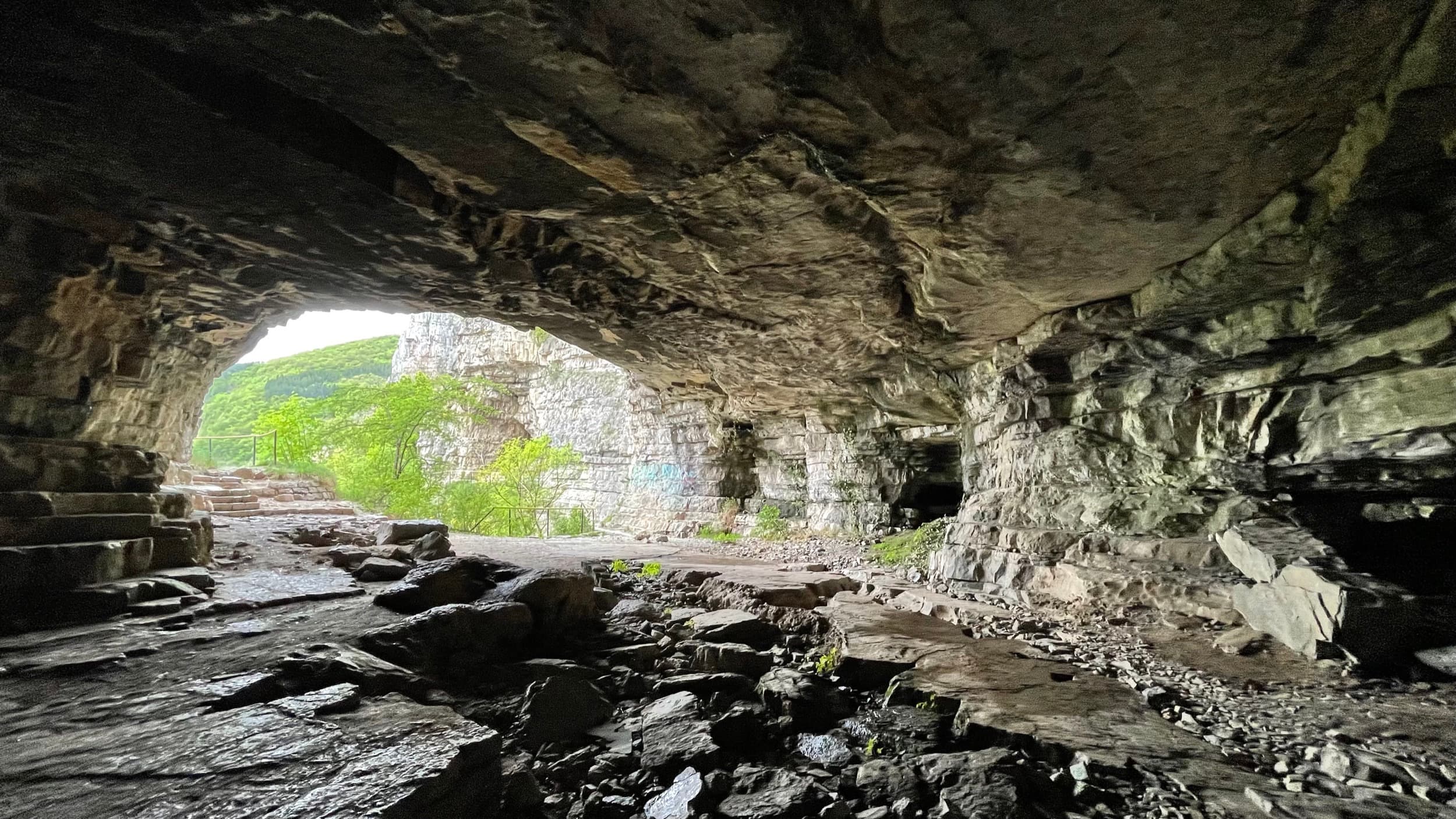 Cave "Temnata Dupka"